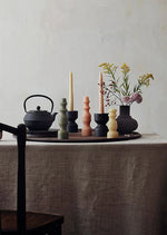 Lataa kuva Galleria-katseluun, Aina-mehiläisvahakynttilä | Neilikka, pistaasi, ruusunmarja