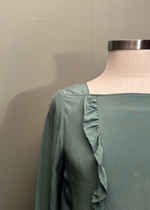 Lataa kuva Galleria-katseluun, Sinivihreä silkkitunika röyhelöillä edestä