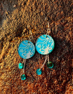 Lataa kuva Galleria-katseluun, Veen emo - korvakorut | Useita värejä