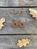 Lataa kuva Galleria-katseluun, PikkuKehrä-korvakorut | useita värejä