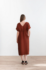 Lataa kuva Galleria-katseluun, Pääskysen siivet mekko