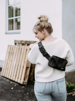 Lataa kuva Galleria-katseluun, Vyölaukku