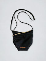 Lataa kuva Galleria-katseluun, Ekologinen olkalaukku kestävästä vedenpitävästä kangasta lapselle ja aikuisille.