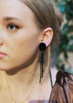 Lataa kuva Galleria-katseluun, Black Bird -korvakorut