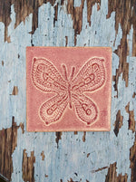 Lataa kuva Galleria-katseluun, Perhonen-laatta | Matta, useita värejä