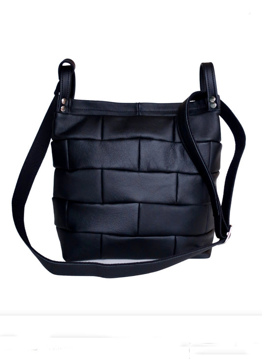 Brick Bag | musta