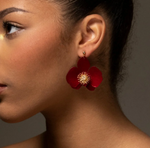 Lataa kuva Galleria-katseluun, Sakura-korvakorut | Butterfly Orchid Stud Earrings
