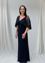 Lataa kuva Galleria-katseluun, Kaunis sininen iltapuku jossa pitsinen keppimäinen yläosa.
