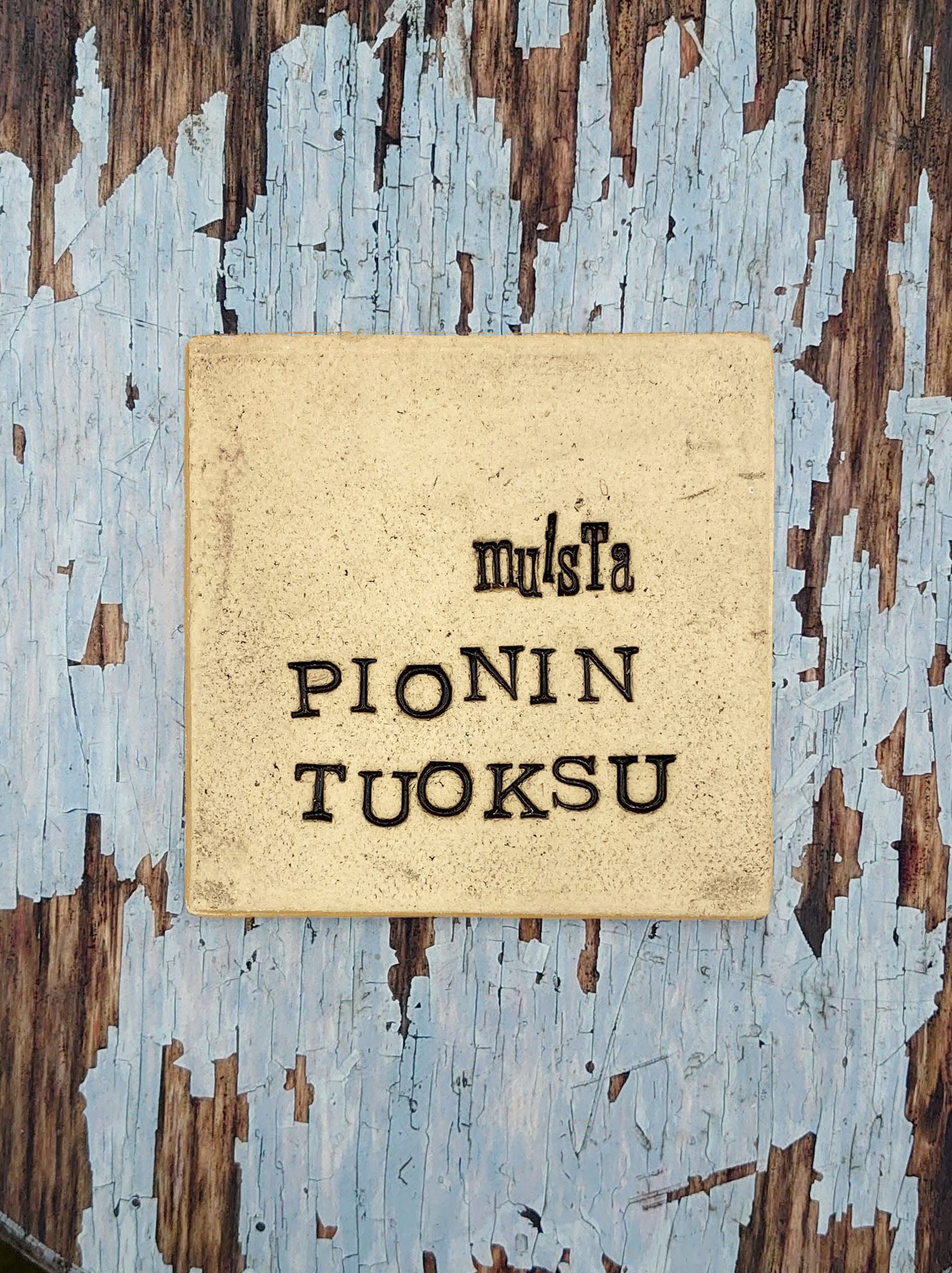 Laatta:  Muista pionin tuoksu (matta)